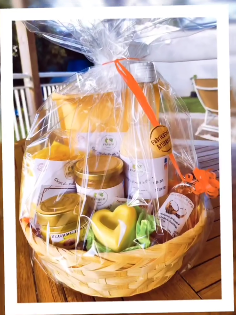 Panier cadeau gourmand autour des créations FAP et Co